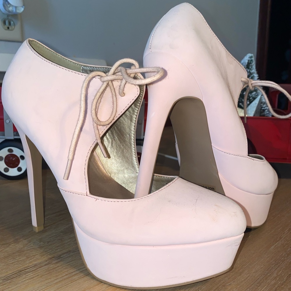 Baby pink, closed toe heel DECENT CONDITION